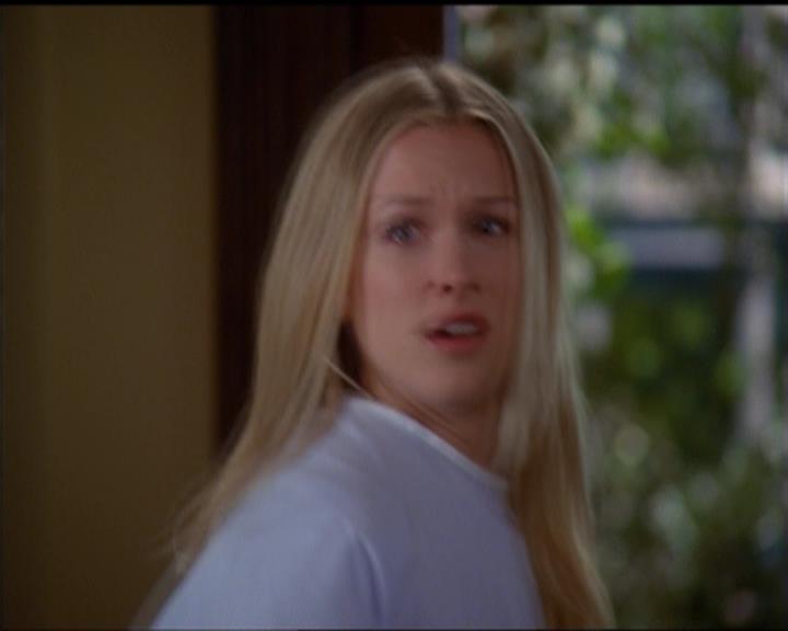 Charmed-Online_dot_net-5x03SirensSong1119.jpg