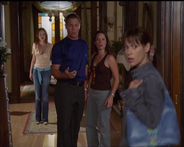 Charmed-Online_dot_net-5x03SirensSong1124.jpg