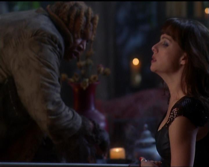 Charmed-Online_dot_net-5x03SirensSong1137.jpg