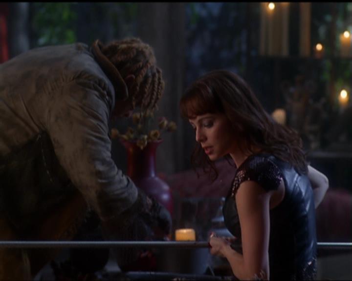 Charmed-Online_dot_net-5x03SirensSong1139.jpg
