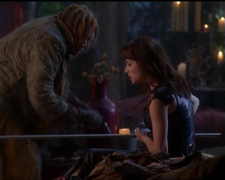 Charmed-Online_dot_net-5x03SirensSong1147.jpg