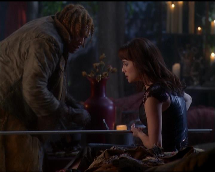 Charmed-Online_dot_net-5x03SirensSong1148.jpg