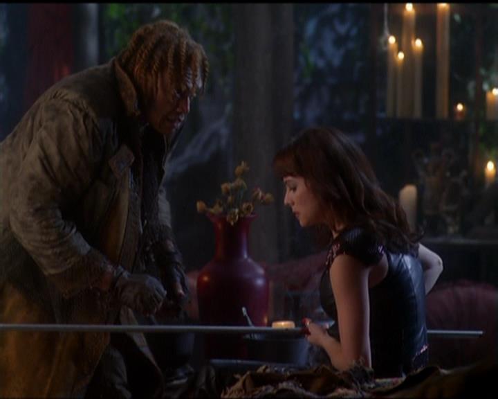 Charmed-Online_dot_net-5x03SirensSong1154.jpg