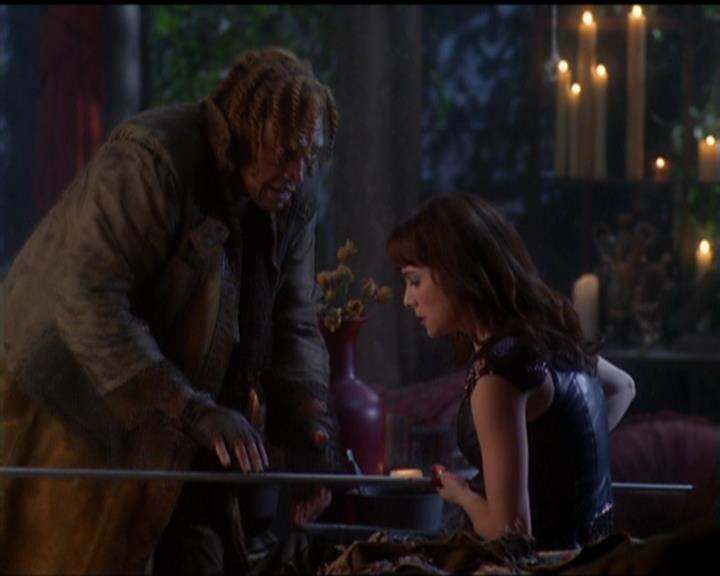 Charmed-Online_dot_net-5x03SirensSong1155.jpg