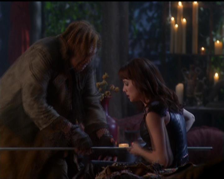 Charmed-Online_dot_net-5x03SirensSong1157.jpg