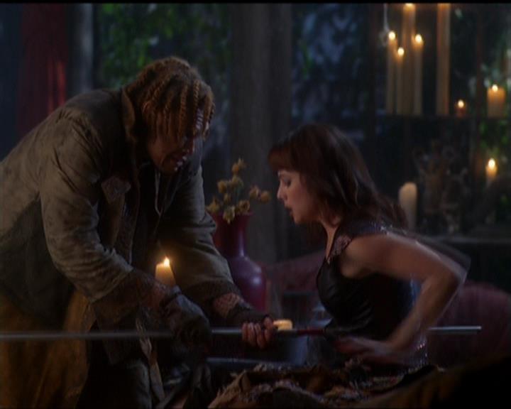 Charmed-Online_dot_net-5x03SirensSong1158.jpg