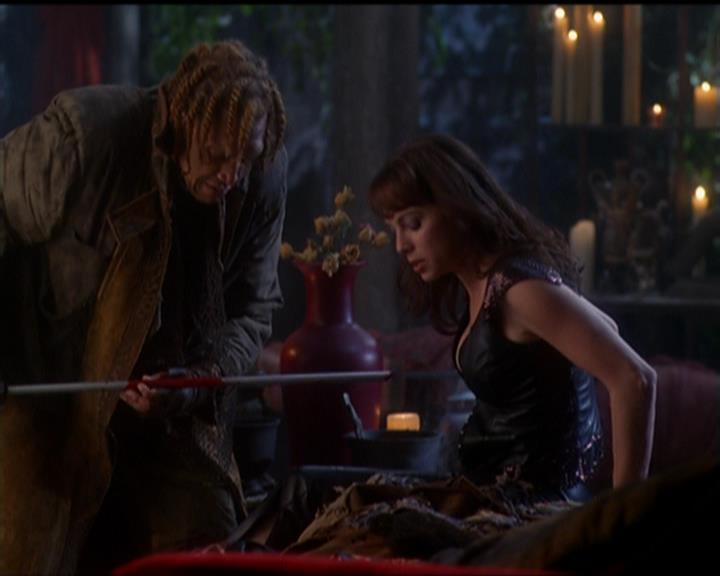 Charmed-Online_dot_net-5x03SirensSong1167.jpg