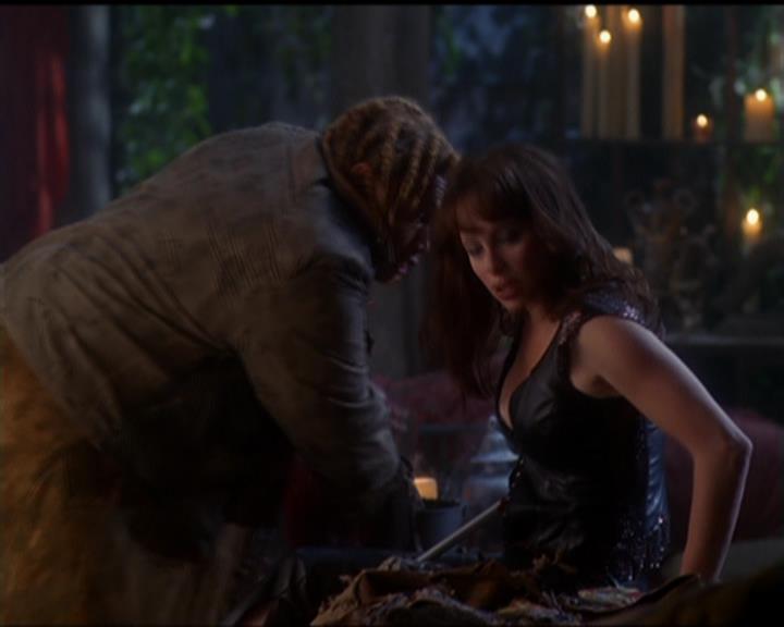 Charmed-Online_dot_net-5x03SirensSong1181.jpg