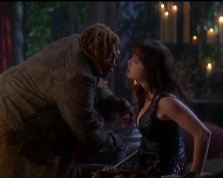 Charmed-Online_dot_net-5x03SirensSong1185.jpg