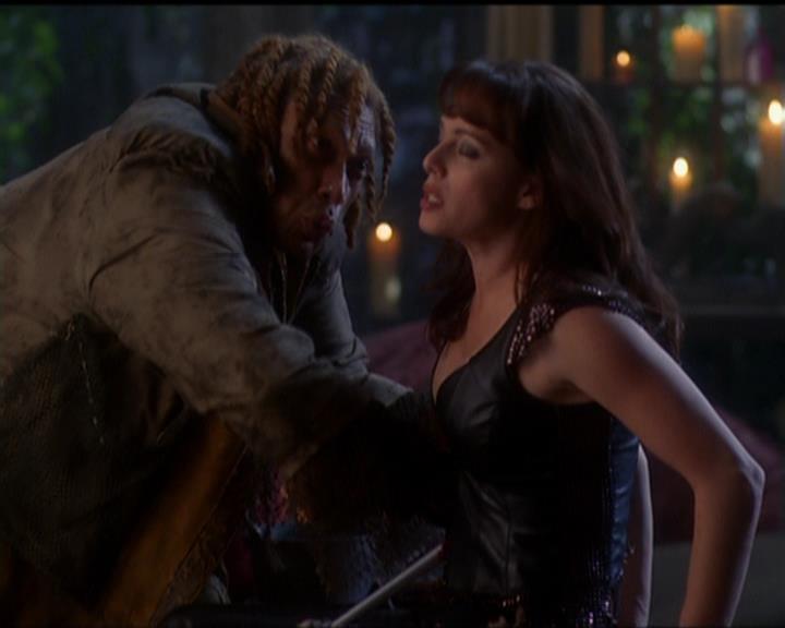 Charmed-Online_dot_net-5x03SirensSong1187.jpg