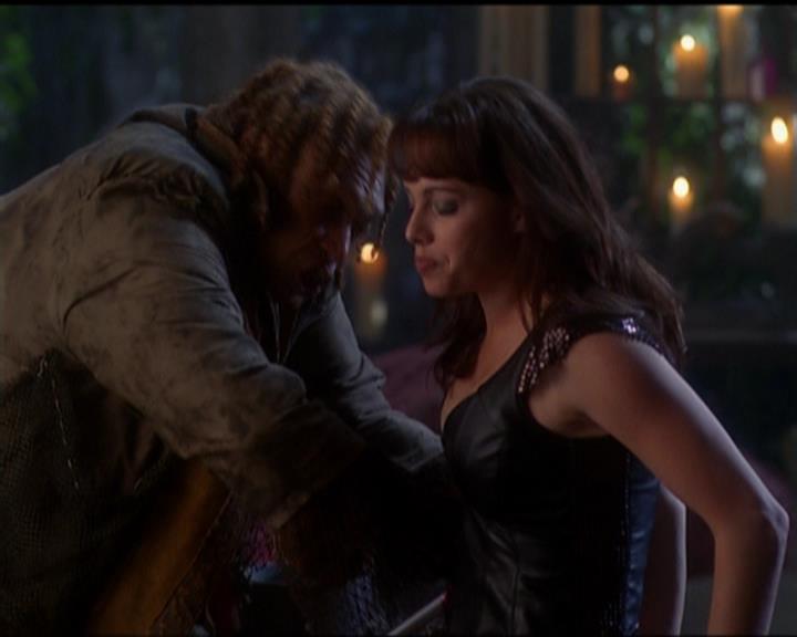 Charmed-Online_dot_net-5x03SirensSong1189.jpg