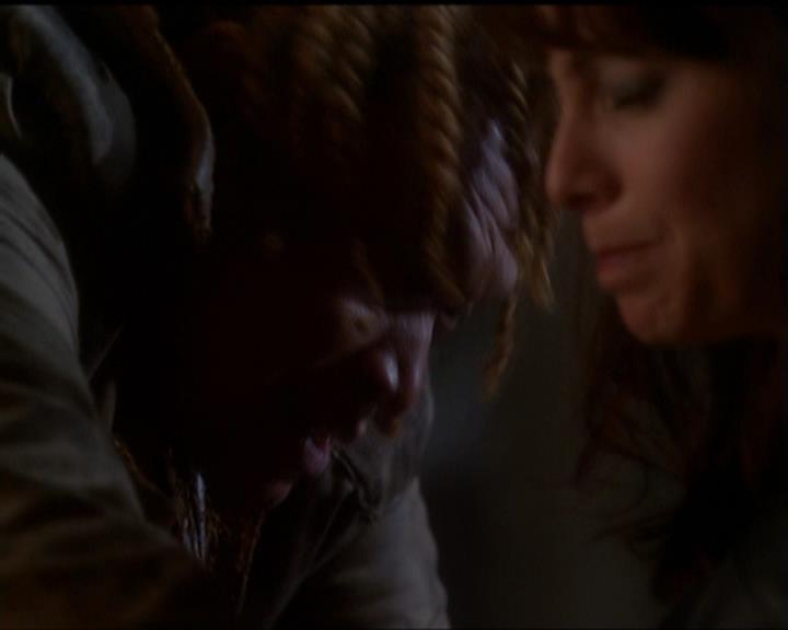 Charmed-Online_dot_net-5x03SirensSong1218.jpg