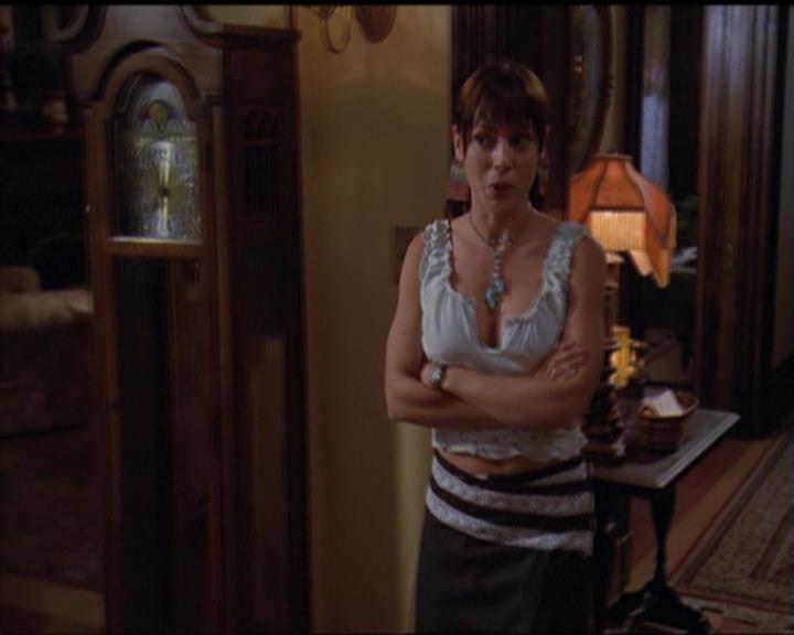 Charmed-Online_dot_net-5x03SirensSong1233.jpg