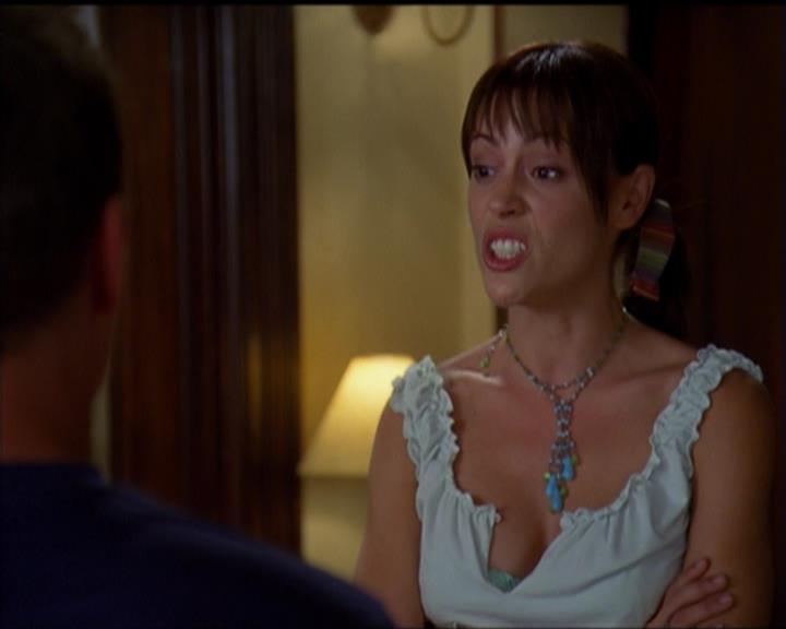 Charmed-Online_dot_net-5x03SirensSong1257.jpg