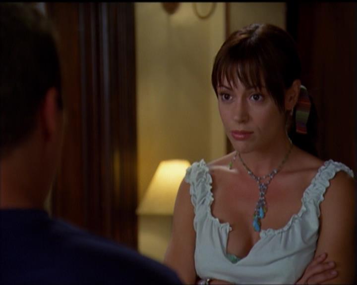 Charmed-Online_dot_net-5x03SirensSong1263.jpg