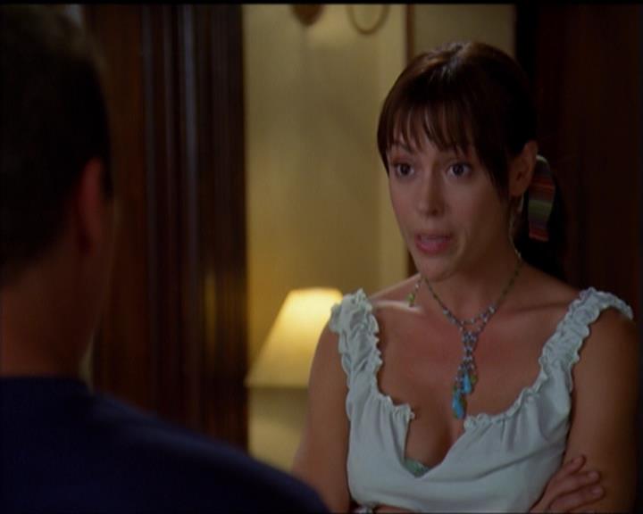 Charmed-Online_dot_net-5x03SirensSong1264.jpg