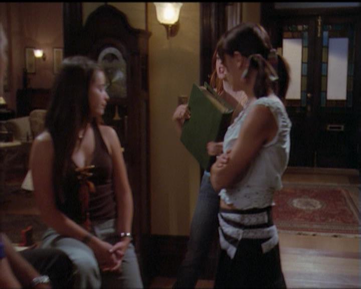 Charmed-Online_dot_net-5x03SirensSong1315.jpg