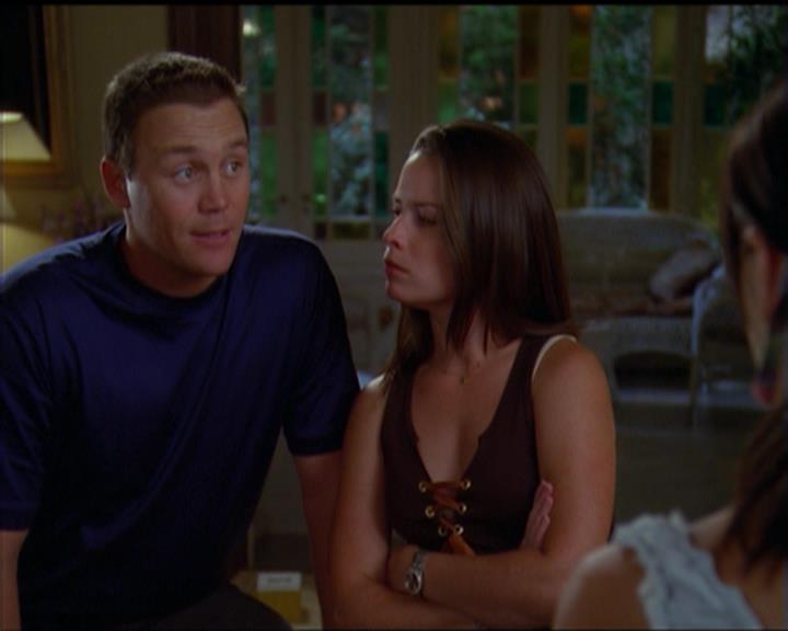 Charmed-Online_dot_net-5x03SirensSong1327.jpg
