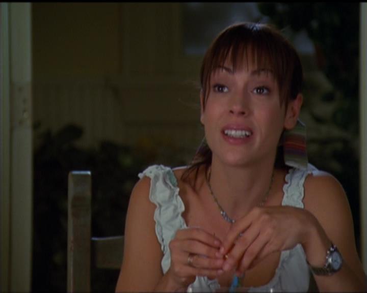 Charmed-Online_dot_net-5x03SirensSong1428.jpg
