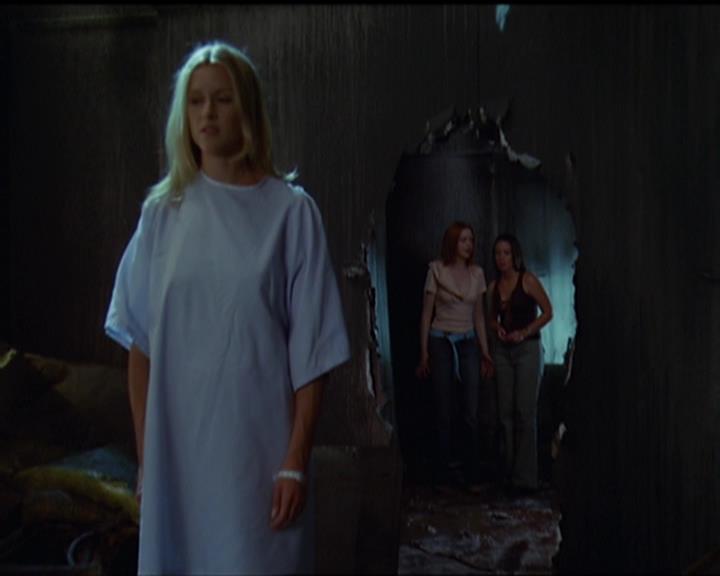 Charmed-Online_dot_net-5x03SirensSong1524.jpg