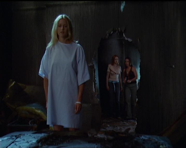 Charmed-Online_dot_net-5x03SirensSong1527.jpg