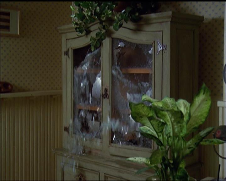 Charmed-Online_dot_net-5x03SirensSong1578.jpg