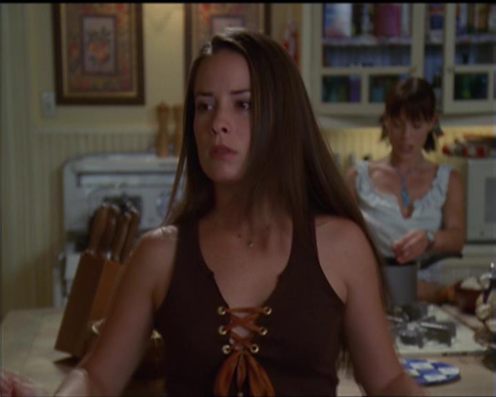 Charmed-Online_dot_net-5x03SirensSong1638.jpg