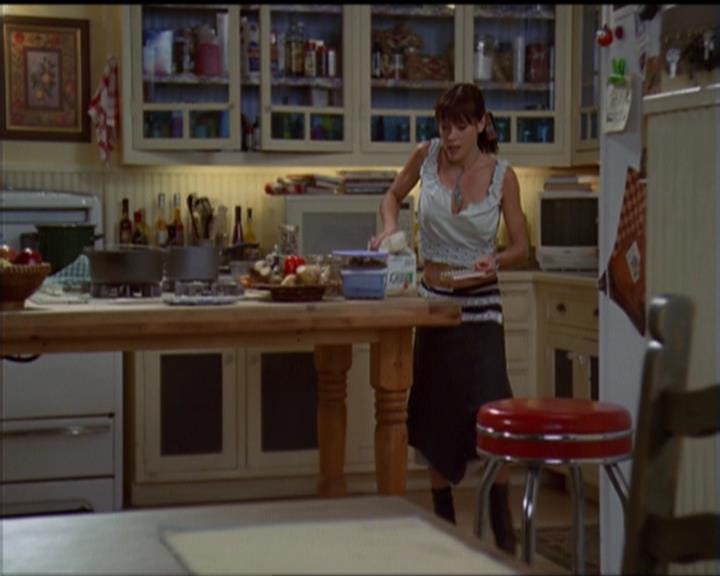 Charmed-Online_dot_net-5x03SirensSong1653.jpg