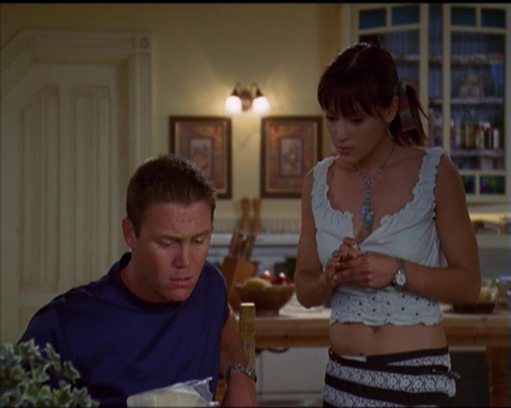 Charmed-Online_dot_net-5x03SirensSong1660.jpg