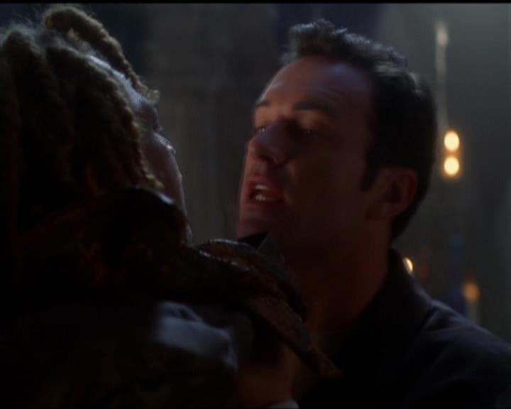 Charmed-Online_dot_net-5x03SirensSong1671.jpg