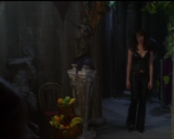 Charmed-Online_dot_net-5x03SirensSong1681.jpg