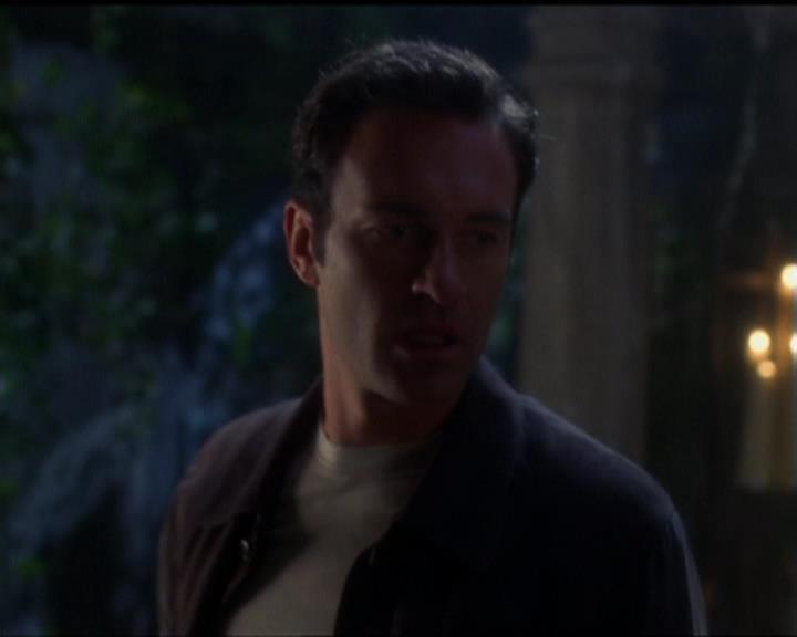 Charmed-Online_dot_net-5x03SirensSong1690.jpg