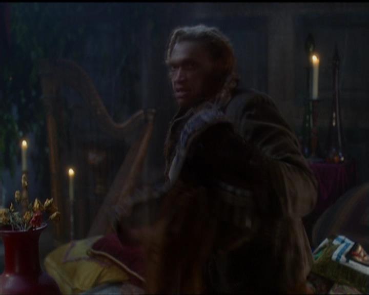Charmed-Online_dot_net-5x03SirensSong1691.jpg