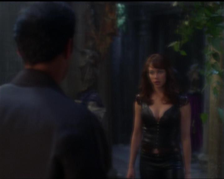 Charmed-Online_dot_net-5x03SirensSong1697.jpg