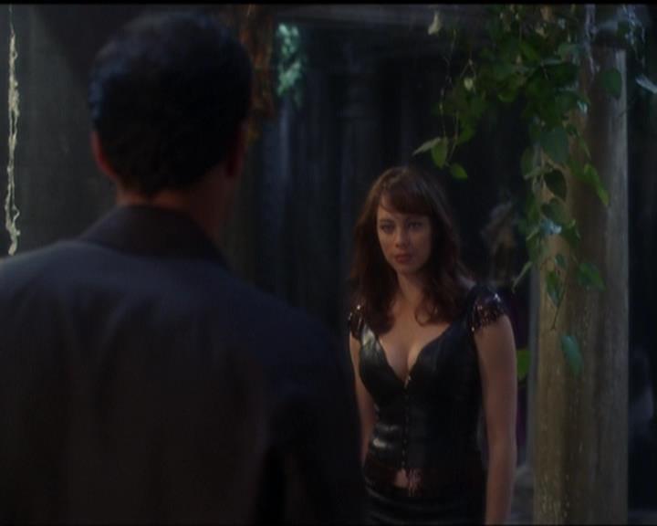 Charmed-Online_dot_net-5x03SirensSong1698.jpg