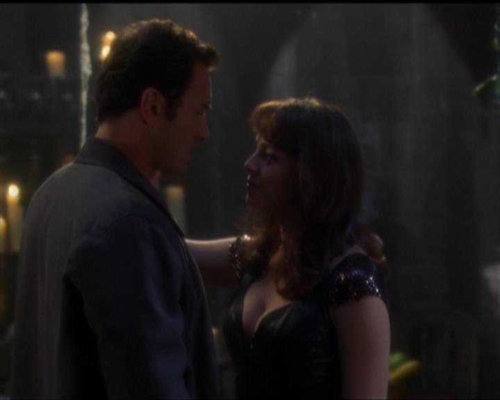Charmed-Online_dot_net-5x03SirensSong1703.jpg