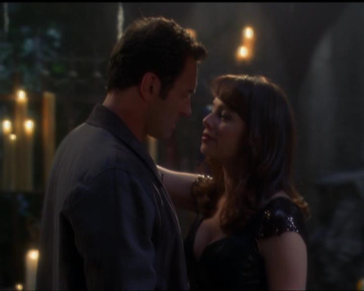 Charmed-Online_dot_net-5x03SirensSong1704.jpg