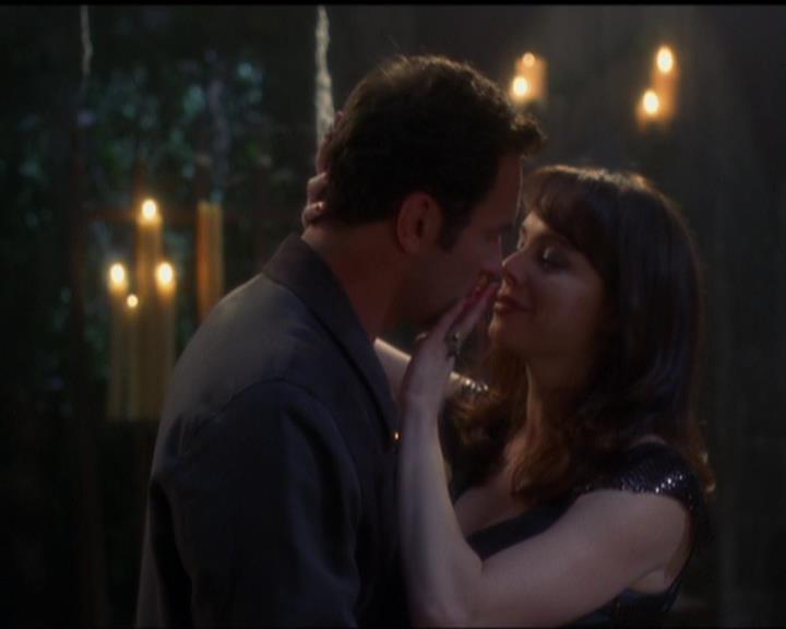Charmed-Online_dot_net-5x03SirensSong1706.jpg