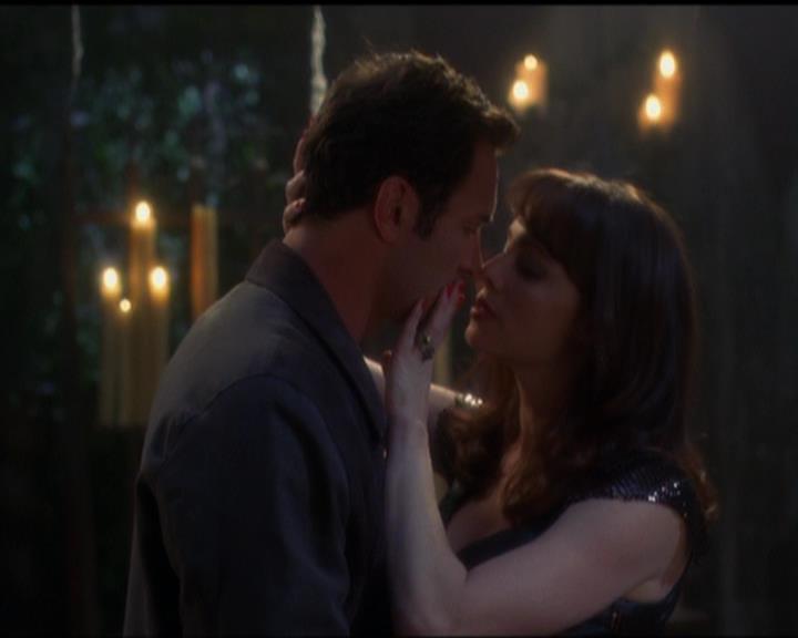 Charmed-Online_dot_net-5x03SirensSong1707.jpg