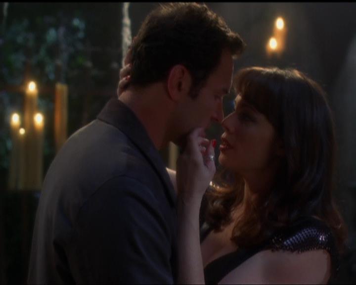 Charmed-Online_dot_net-5x03SirensSong1712.jpg