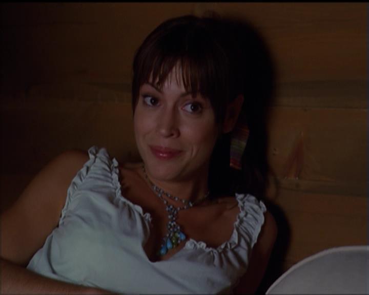 Charmed-Online_dot_net-5x03SirensSong1730.jpg