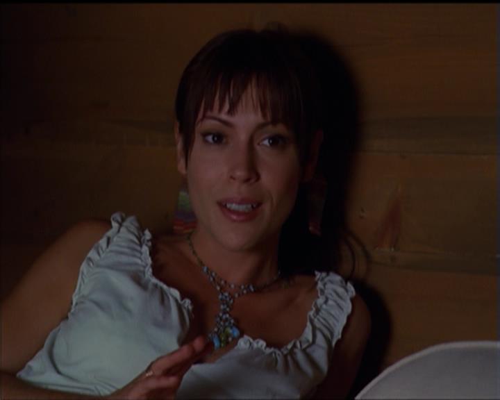 Charmed-Online_dot_net-5x03SirensSong1736.jpg