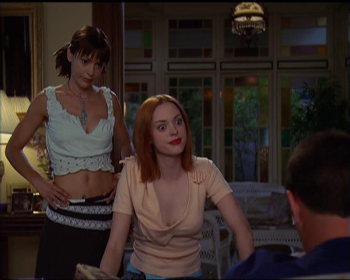 Charmed-Online_dot_net-5x03SirensSong1802.jpg