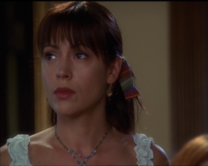 Charmed-Online_dot_net-5x03SirensSong1820.jpg