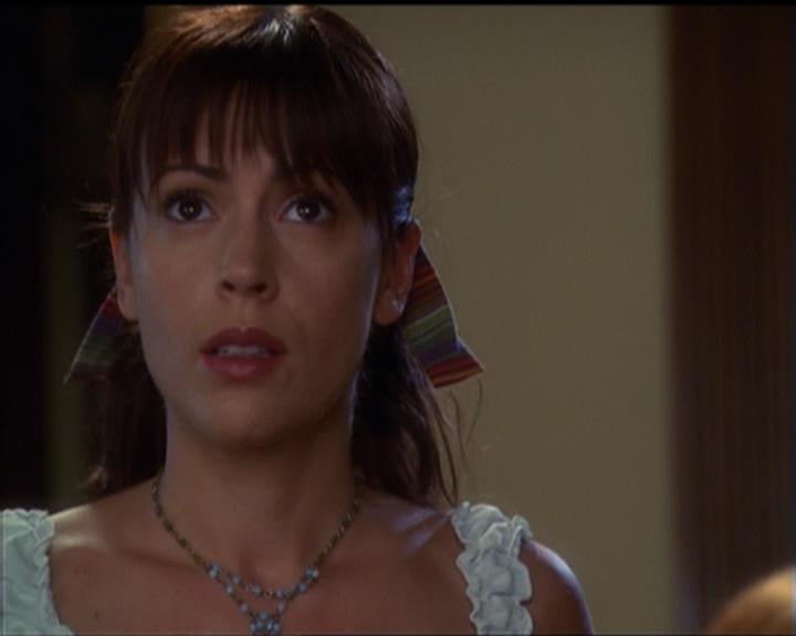 Charmed-Online_dot_net-5x03SirensSong1821.jpg