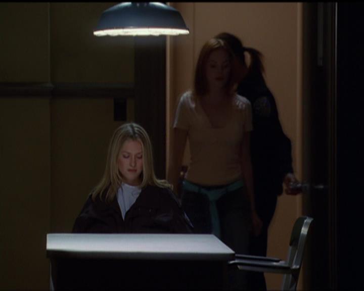 Charmed-Online_dot_net-5x03SirensSong1894.jpg