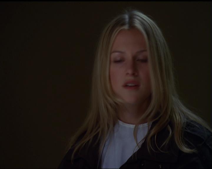 Charmed-Online_dot_net-5x03SirensSong1897.jpg