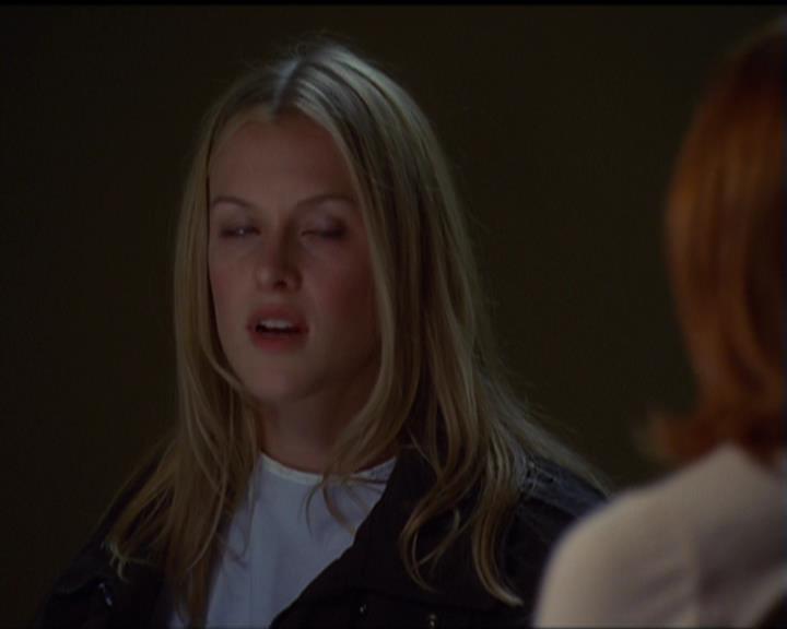 Charmed-Online_dot_net-5x03SirensSong1902.jpg