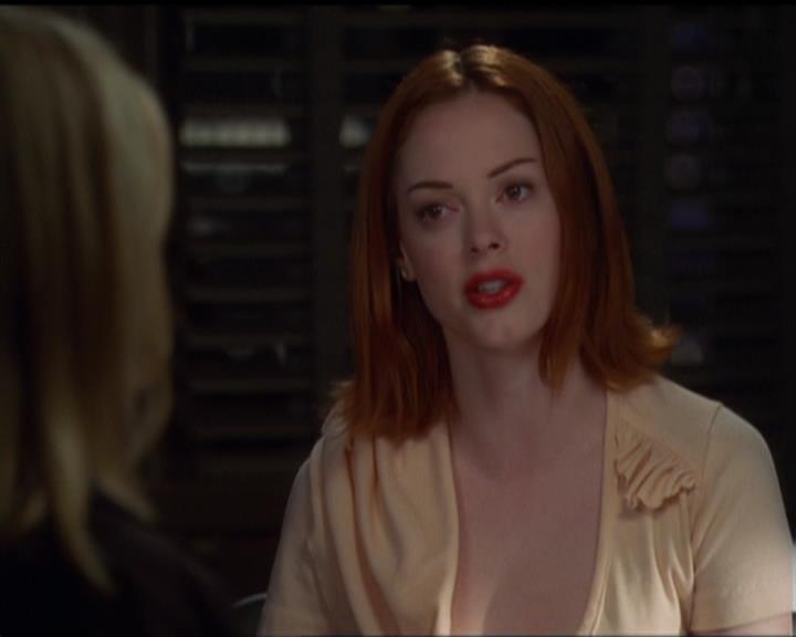 Charmed-Online_dot_net-5x03SirensSong1908.jpg