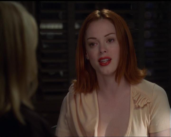 Charmed-Online_dot_net-5x03SirensSong1915.jpg